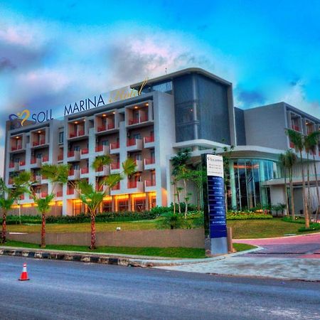 Soll Marina Hotel & Conference Center Bangka Пангкалпинанг Екстериор снимка