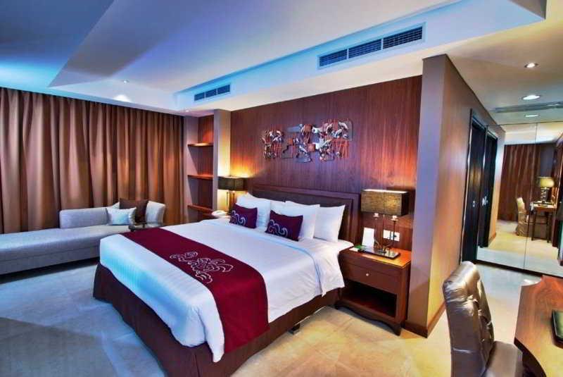 Soll Marina Hotel & Conference Center Bangka Пангкалпинанг Екстериор снимка