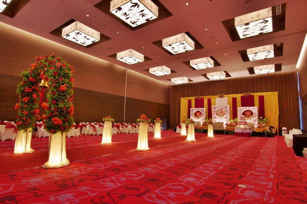 Soll Marina Hotel & Conference Center Bangka Пангкалпинанг Екстериор снимка