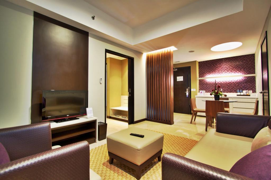 Soll Marina Hotel & Conference Center Bangka Пангкалпинанг Екстериор снимка