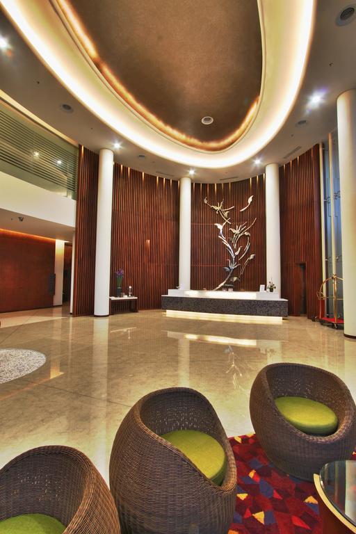 Soll Marina Hotel & Conference Center Bangka Пангкалпинанг Екстериор снимка