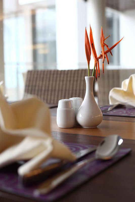 Soll Marina Hotel & Conference Center Bangka Пангкалпинанг Екстериор снимка